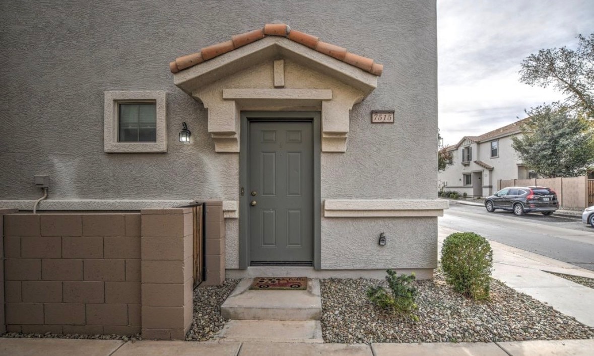 Building Photo - 7515 S 30th Pl