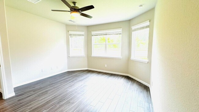 Building Photo - 2423 Bluefish Ct