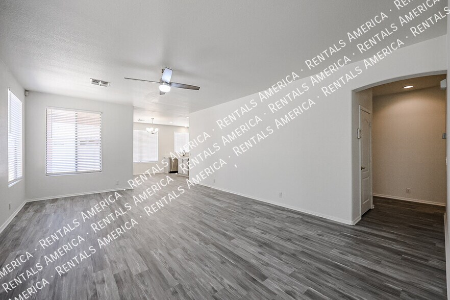 Building Photo - 263 N Kimberlee Way