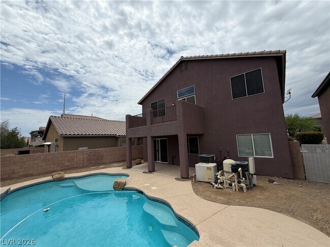 Building Photo - 6420 Casamar St