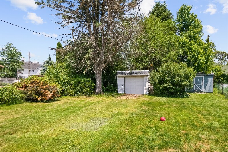 Building Photo - 509 Miller St