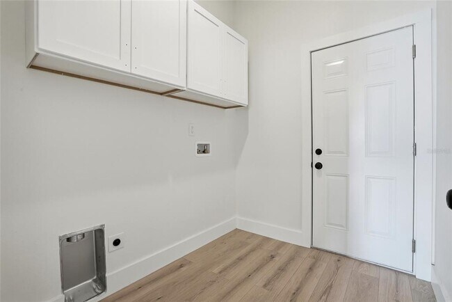 Building Photo - 11256 Salters St