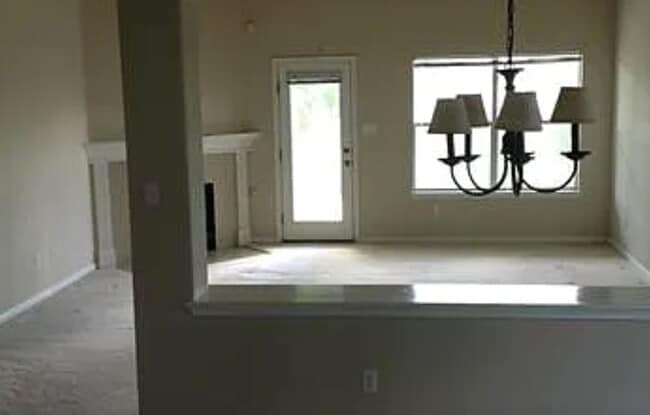 Building Photo - 811 Shadow Creek Blvd