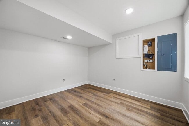 Building Photo - 474 Brightwood Rd