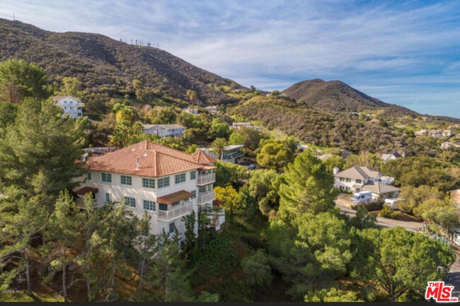 Building Photo - 456 S McKnight Rd