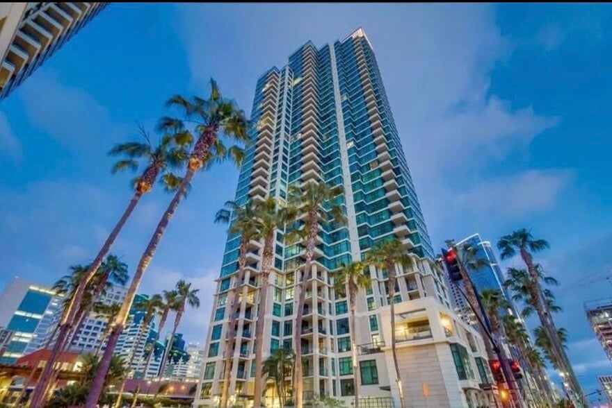 Building Photo - 1199 Pacific Hwy