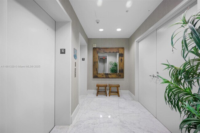 Building Photo - 18201 Collins Ave