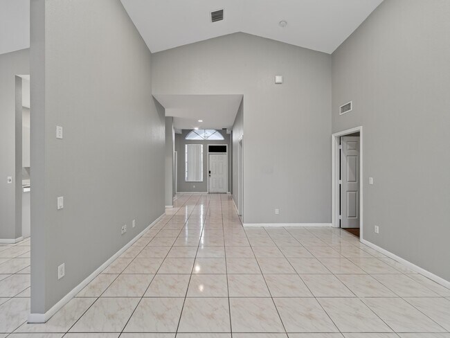 Building Photo - 4059 SW Kamsler St