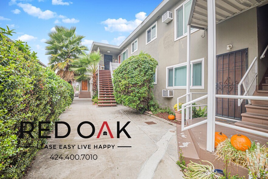 Building Photo - 14041 Moorpark St