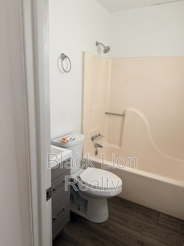 Building Photo - 930 Quash St