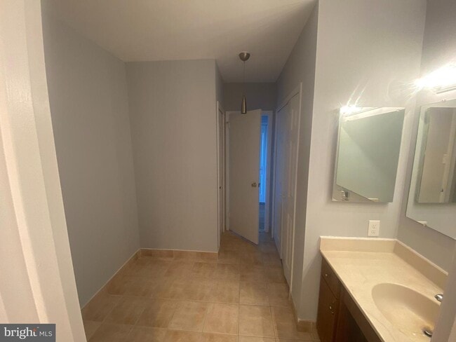 Building Photo - 3701 S George Mason Dr