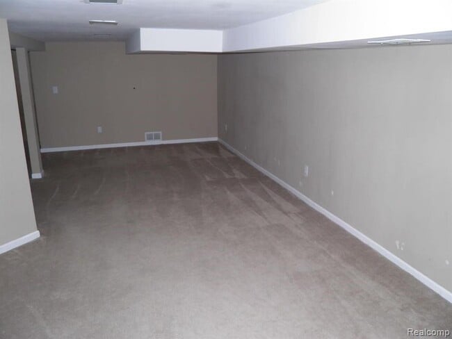 Building Photo - 43805 Hanford Rd
