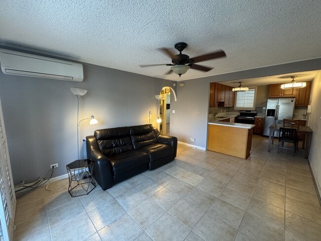 Building Photo - 1655 Kanunu St