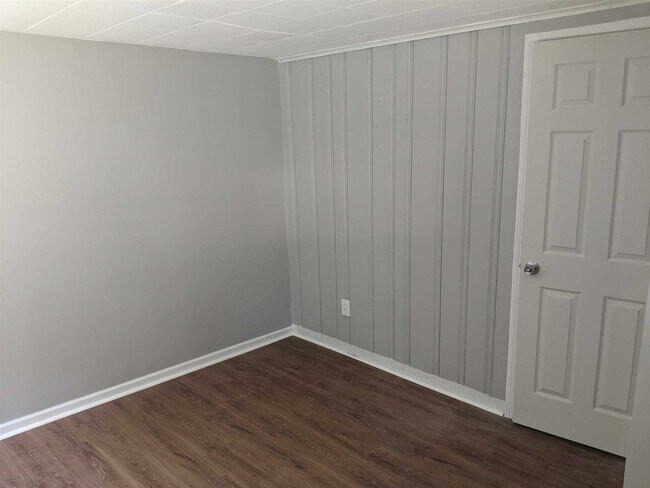 Building Photo - 1943 New Hackensack Rd