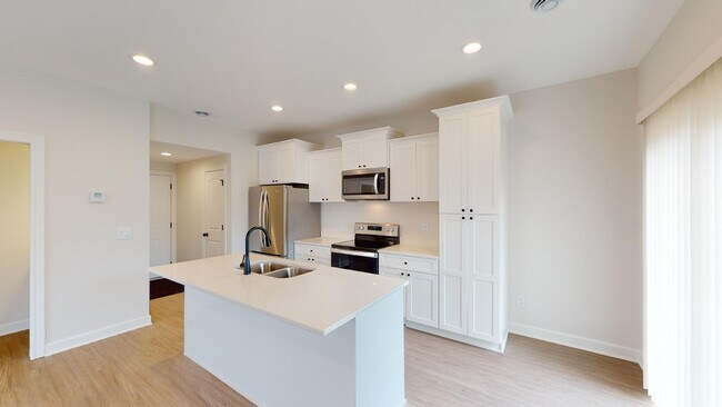 Building Photo - 908 Willow Pl