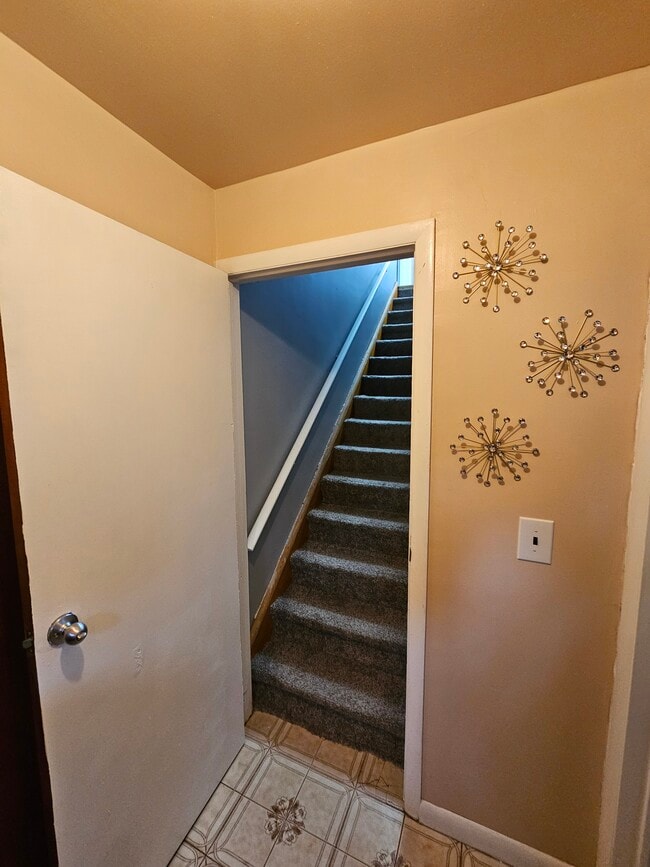Main Entrance - 26 Woodland Ave