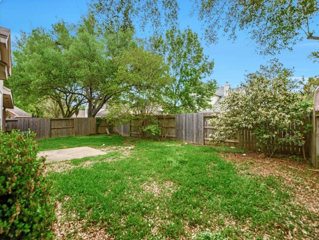 Building Photo - 15118 Red Cedar Cove Ln