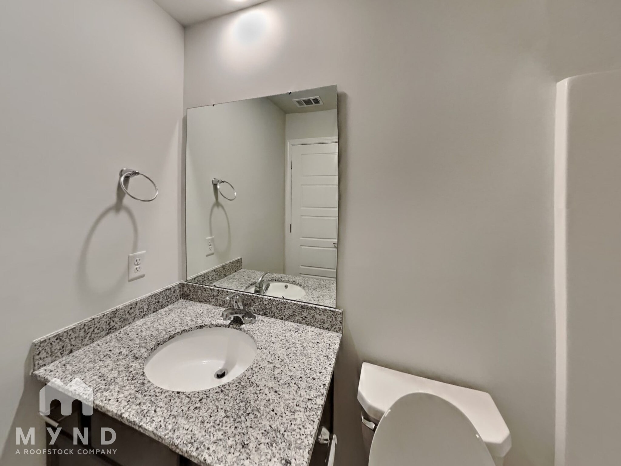 Building Photo - 105 Palmer St