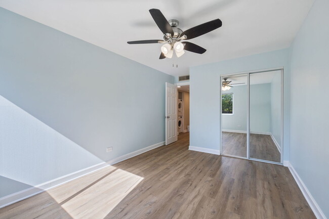 Building Photo - 940 Beau Dr