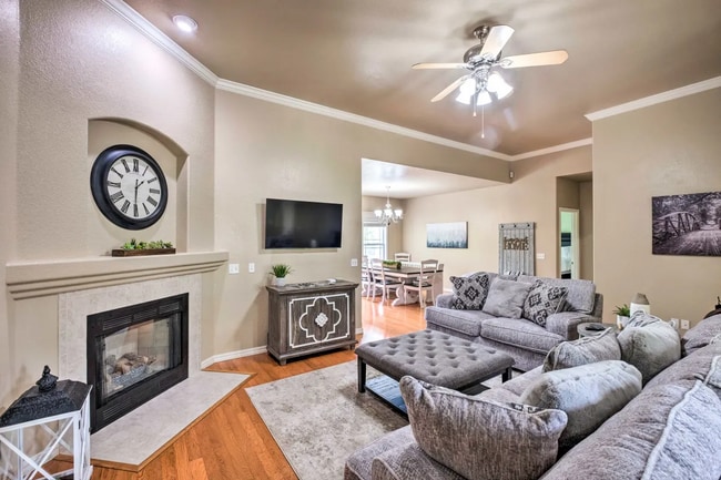 Building Photo - 3 Hoyer Ln