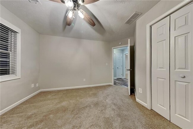 Building Photo - 3564 Saddlebrook Dr