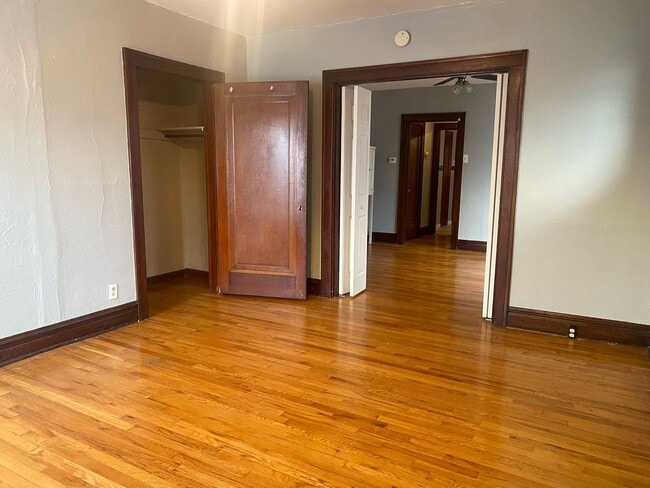 Building Photo - A Must See!