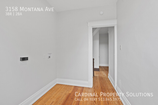 Building Photo - 3158 Montana Ave