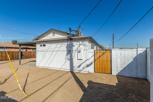 Building Photo - 1801 W Tonto St