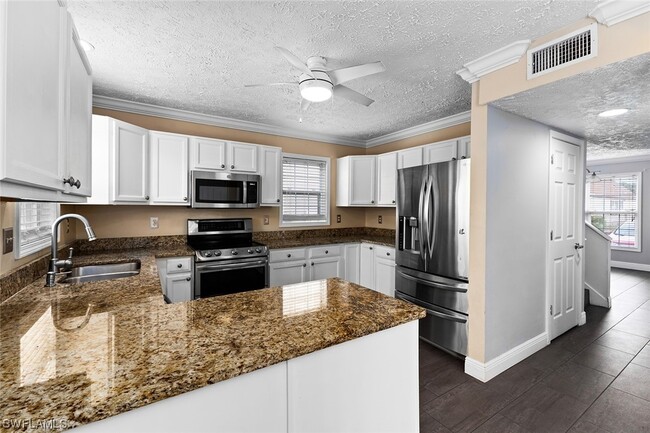 Building Photo - 406 Leawood Cir