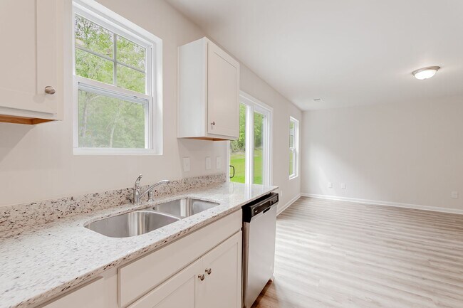 Building Photo - Gorgeous 4-Bedroom Home in Boulder Ridge –...
