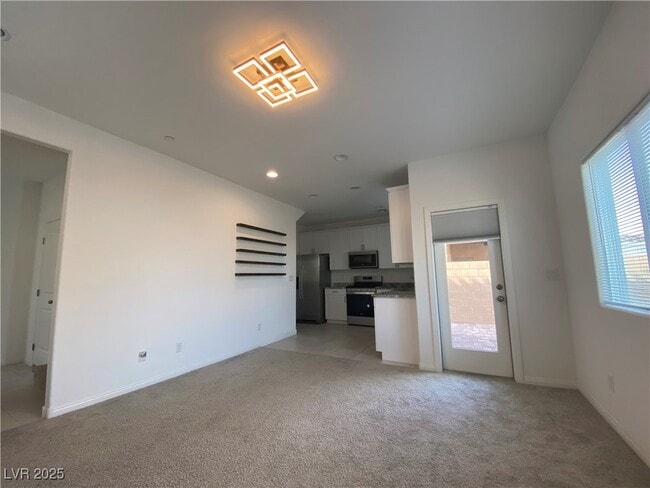 Building Photo - 412 Desert Cadence St