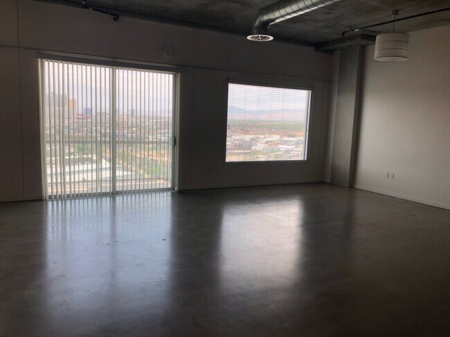 Building Photo - AMAZING VIEWS FROM YOUR 12TH FLOOR BALCONY...