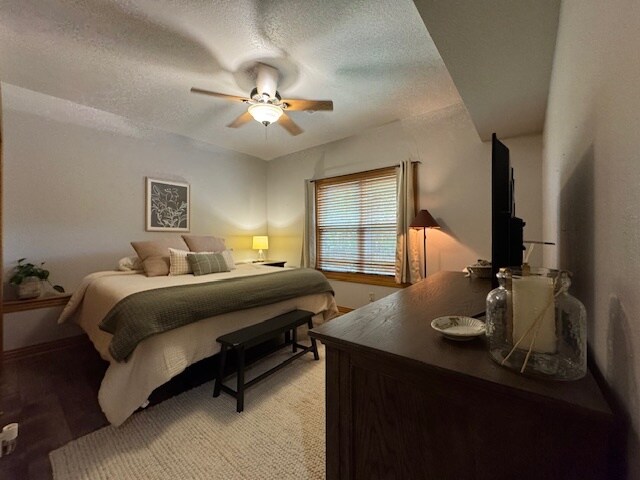 Building Photo - 3906 NE Cadbury Ave