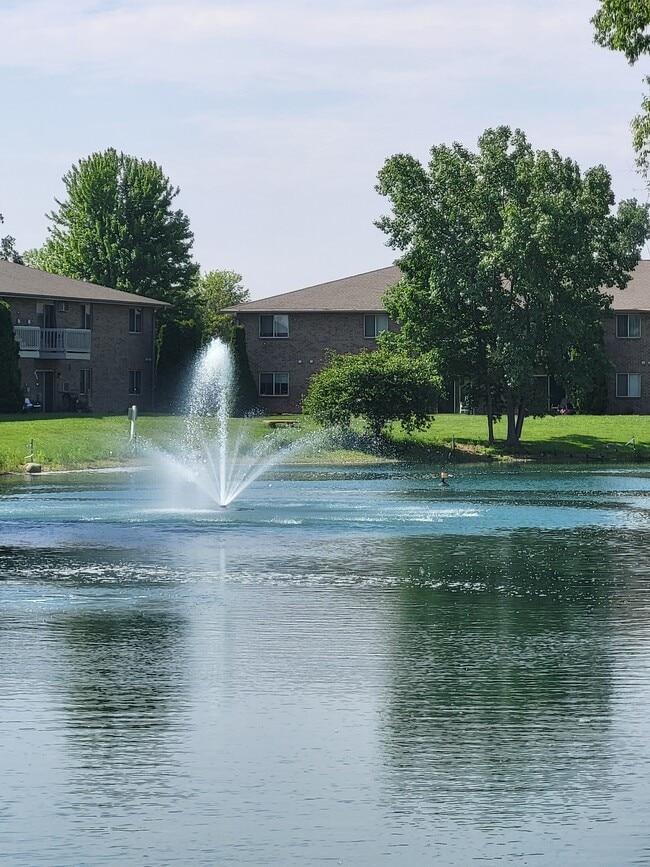 Building Photo - Lake Park Estates Apartments