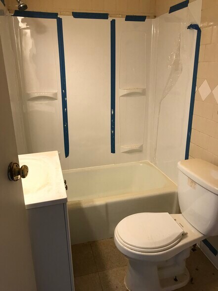 Building Photo - 3340 Elmley Ave