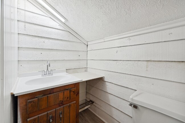 Building Photo - 1247 Wooten Dr