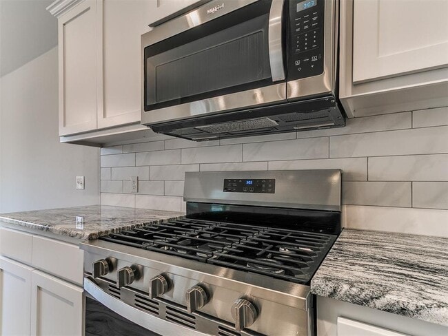 Building Photo - 12104 Rockbed Dr