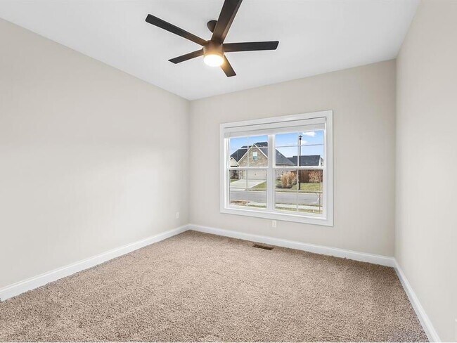 Building Photo - 7034 Shelton Ln