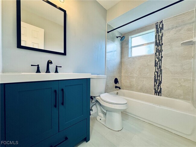 Building Photo - 13926 Matanzas Dr