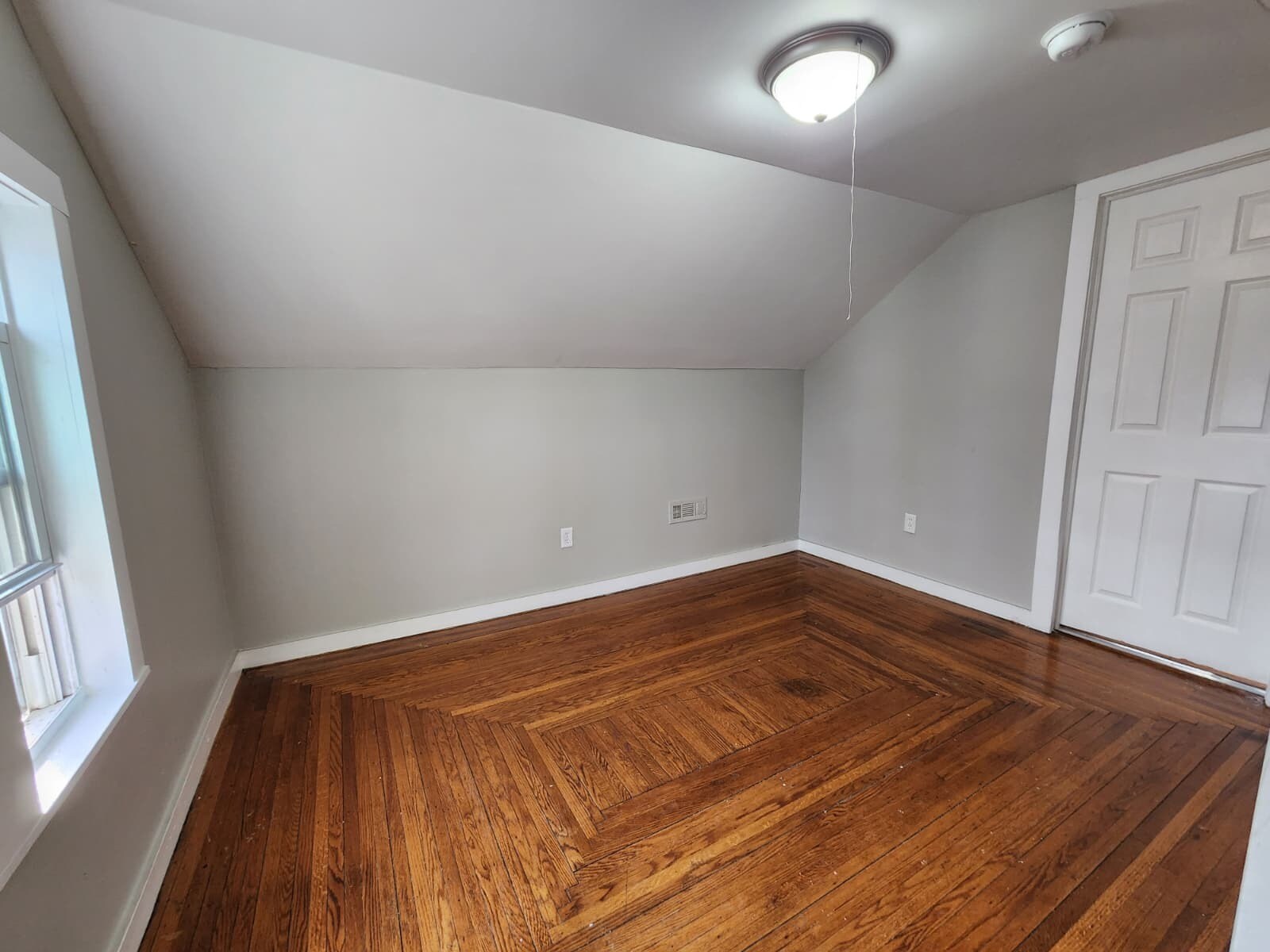 Building Photo - 317 Bassett St