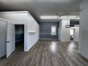 Building Photo - 20 Elmwood Ave