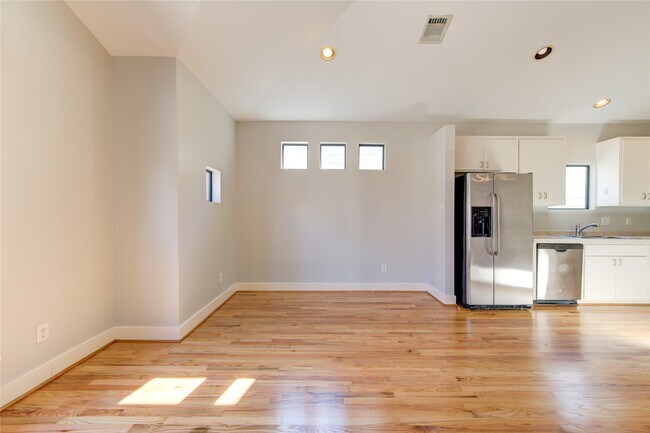 Building Photo - 3604 Omeara Dr