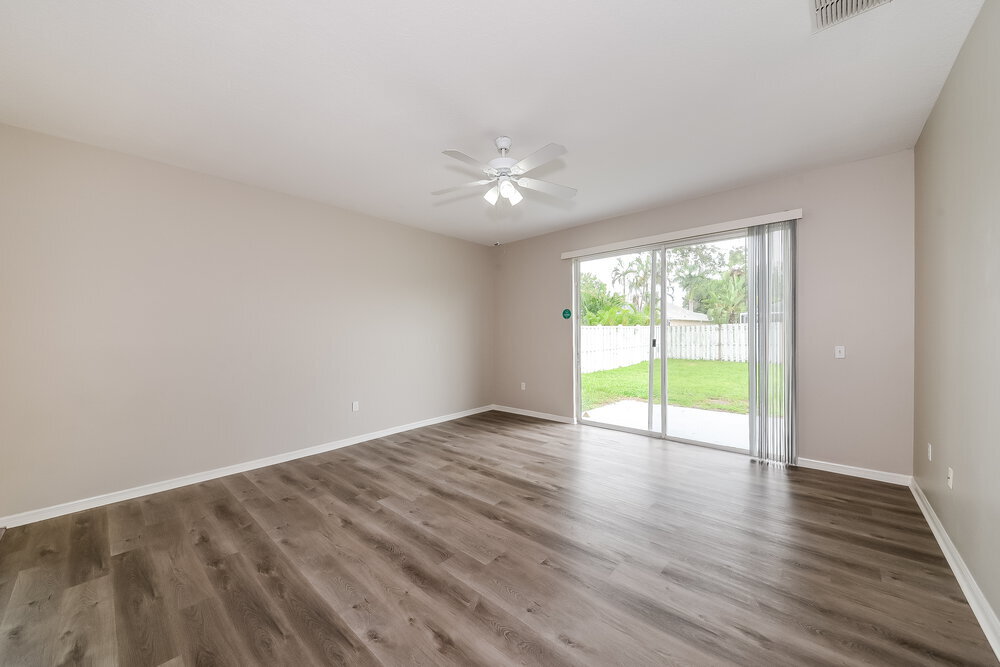 Building Photo - 12323 Hollybush Terrace