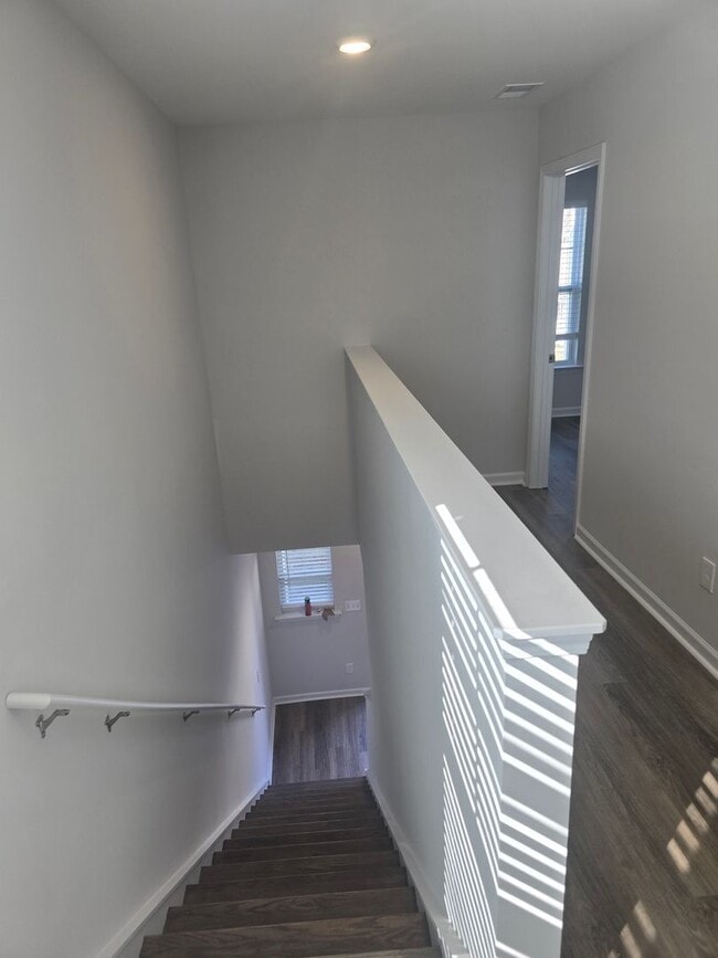 Building Photo - Just Built 3 bed 2.5 bath house in Pinecrest Subdivision