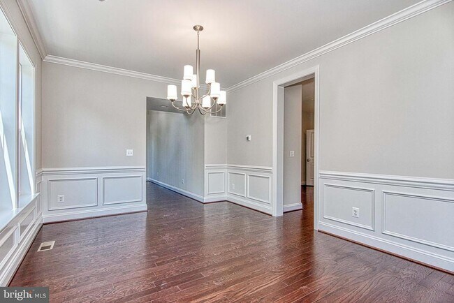 Building Photo - 3100 Greenway Blvd