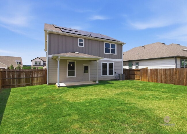 Building Photo - $500 move-in incentive for an immediate move-in -  4 BEDROOMS | 3 FULL BATHS | SOLAR PANELS | LOF...