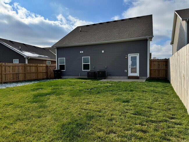 Building Photo - 2346 Huntly Pl