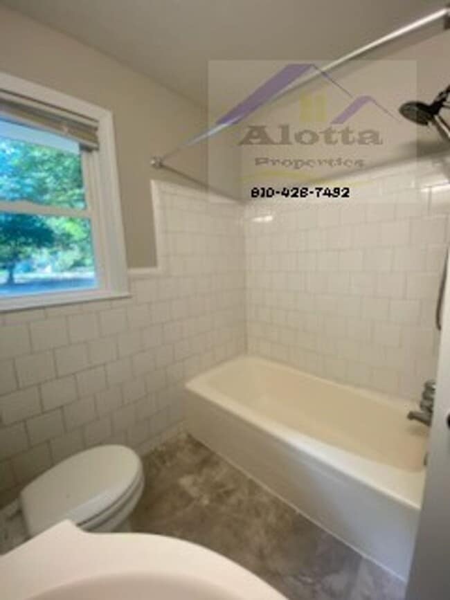 Building Photo - 5408 S Sumac Cir