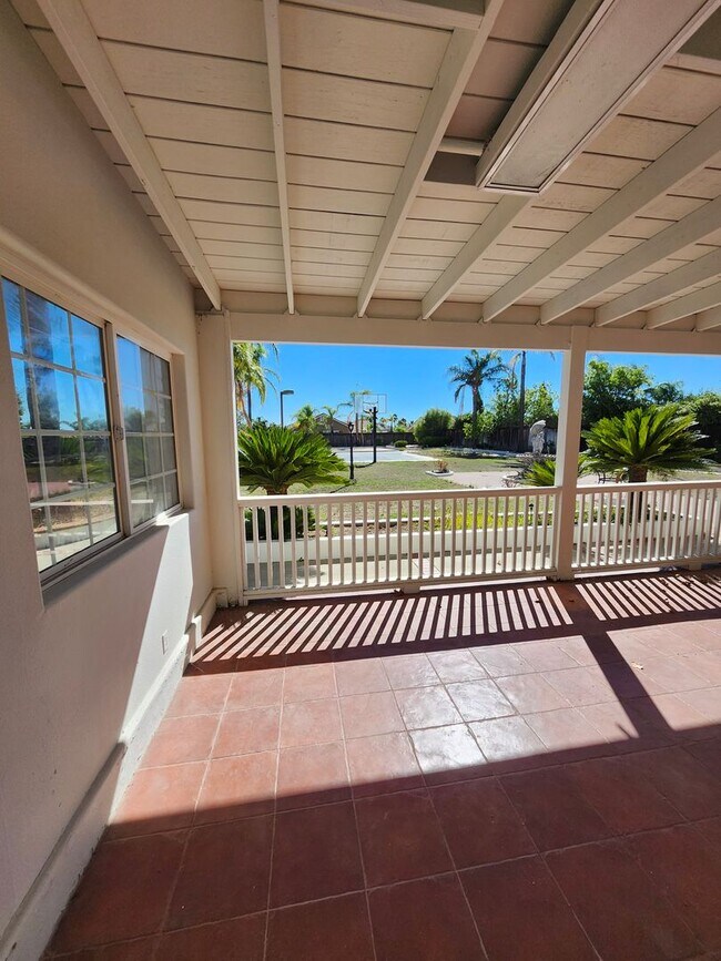 Building Photo - Beautiful two-story home located in the he...