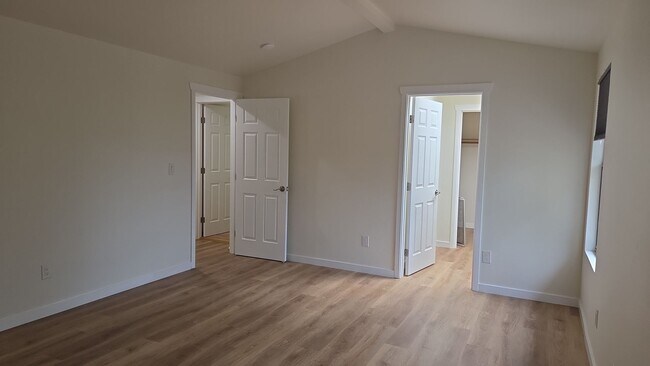 Building Photo - 10242 Ashley Cir NW